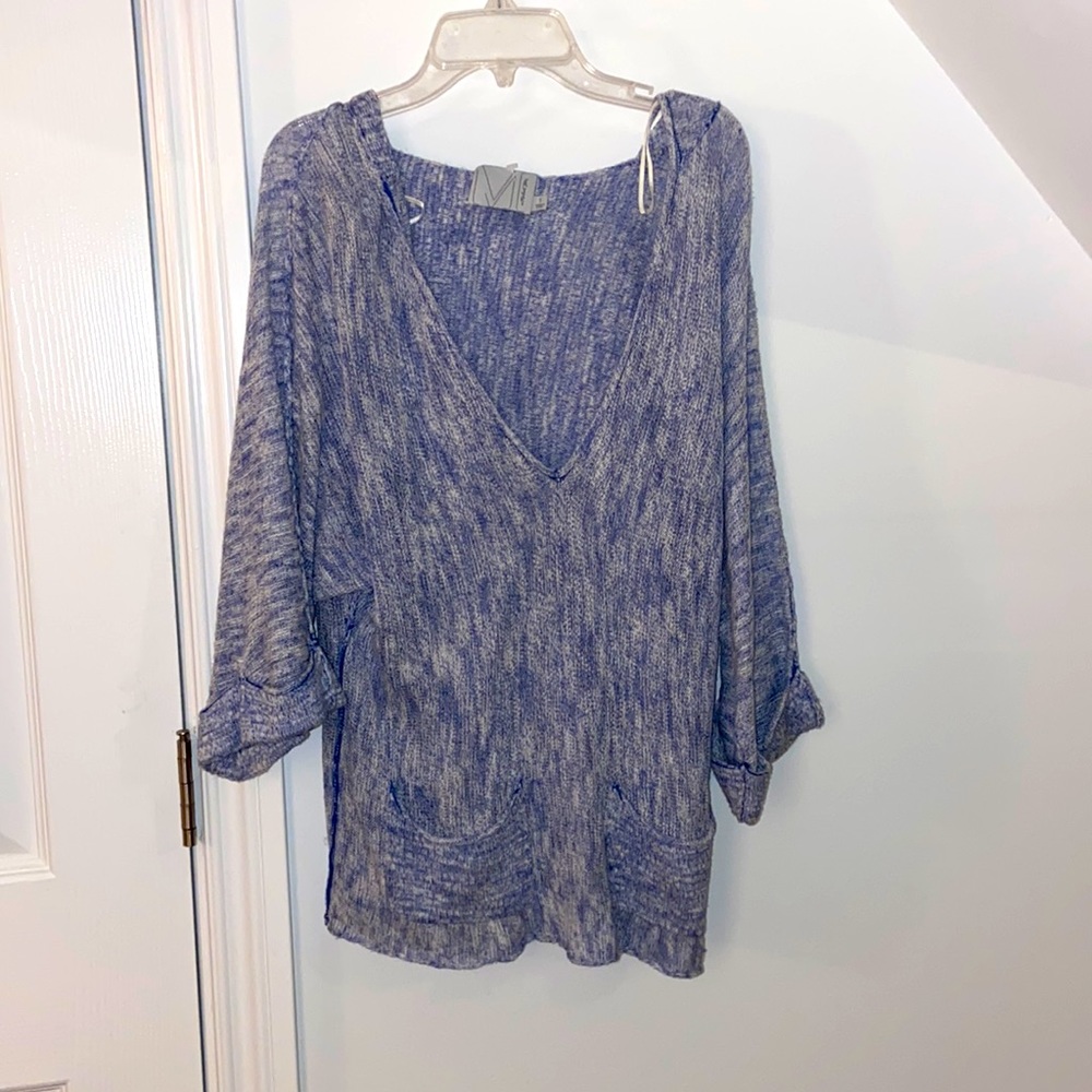 Michael Stars blue and white knit patterned loose sweater. Two pockets in front